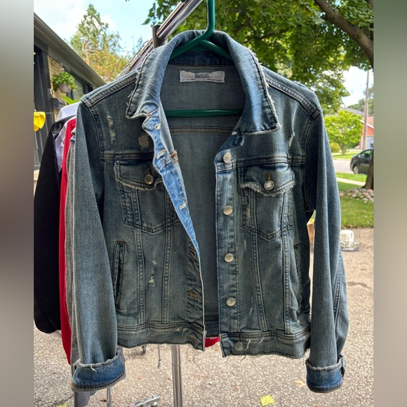 Zara denim jacket. - Picture 2 of 3